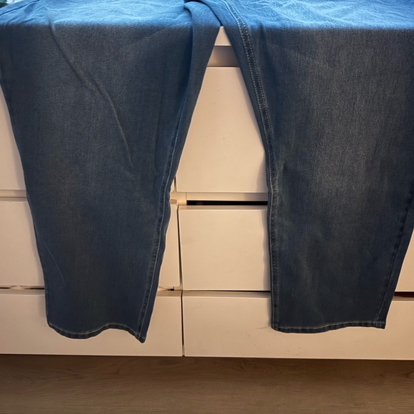 HALARA Women's Relaxed Blue Jeans - Picture 2 of 5